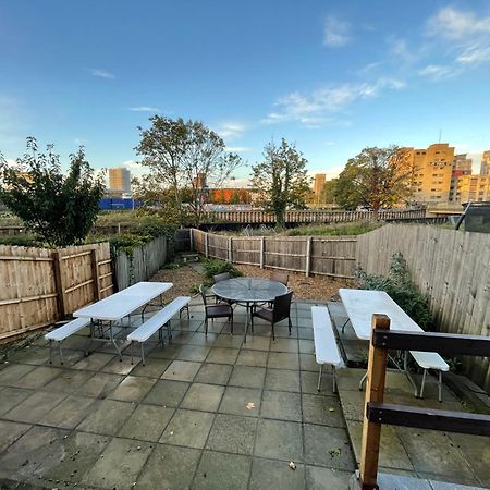 Rooms In City Centre House With Kitchen, Lounge, Garden ايبسويتش المظهر الخارجي الصورة
