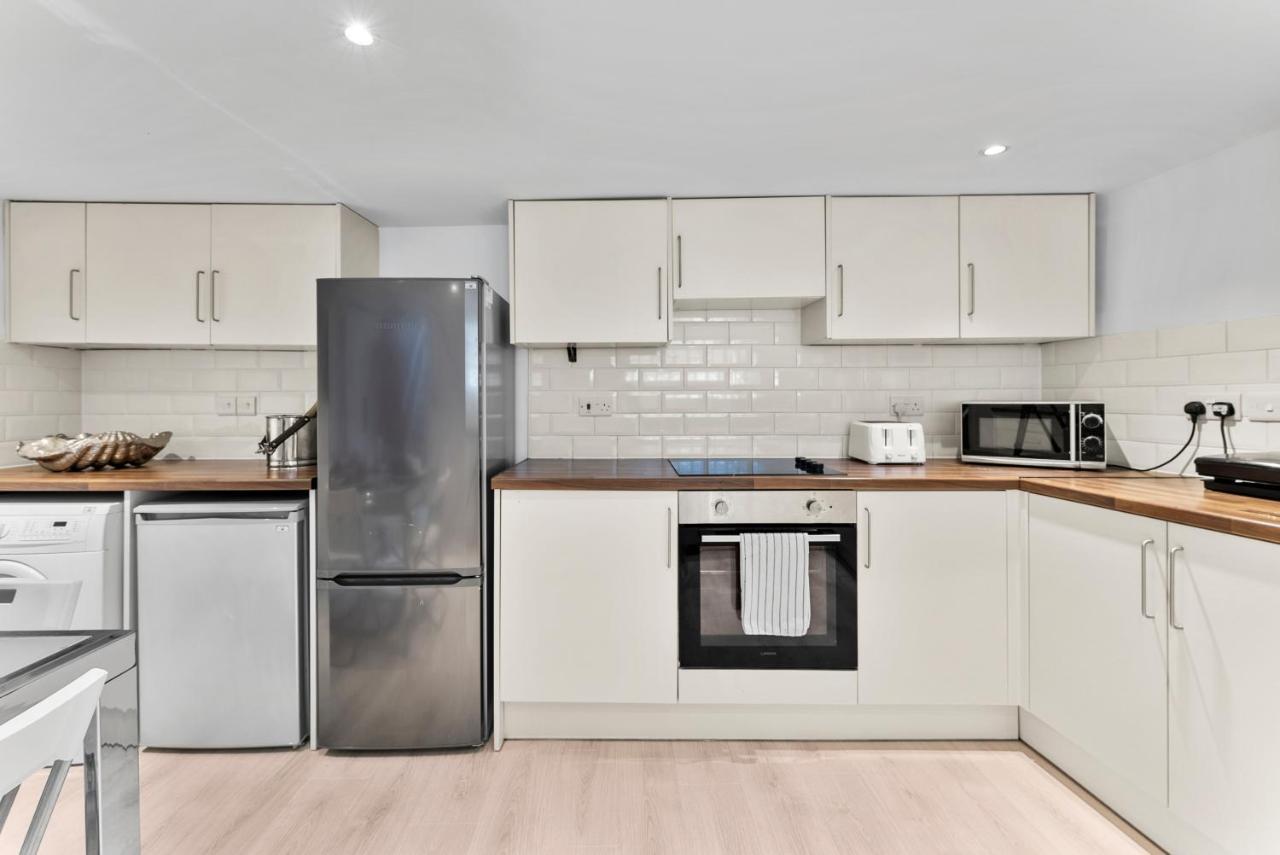 Rooms In City Centre House With Kitchen, Lounge, Garden ايبسويتش المظهر الخارجي الصورة